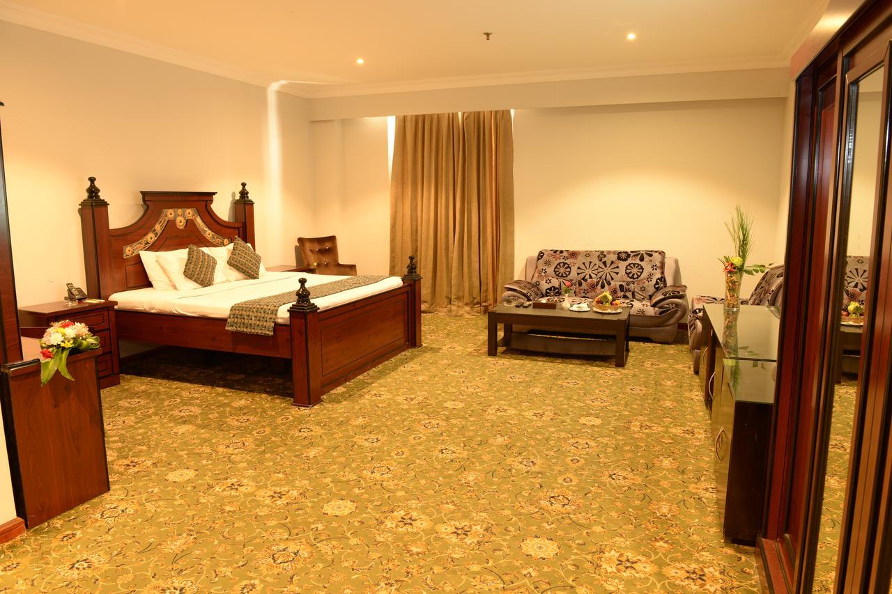 Phoenicia Hotel Al-Manamah Bagian luar foto