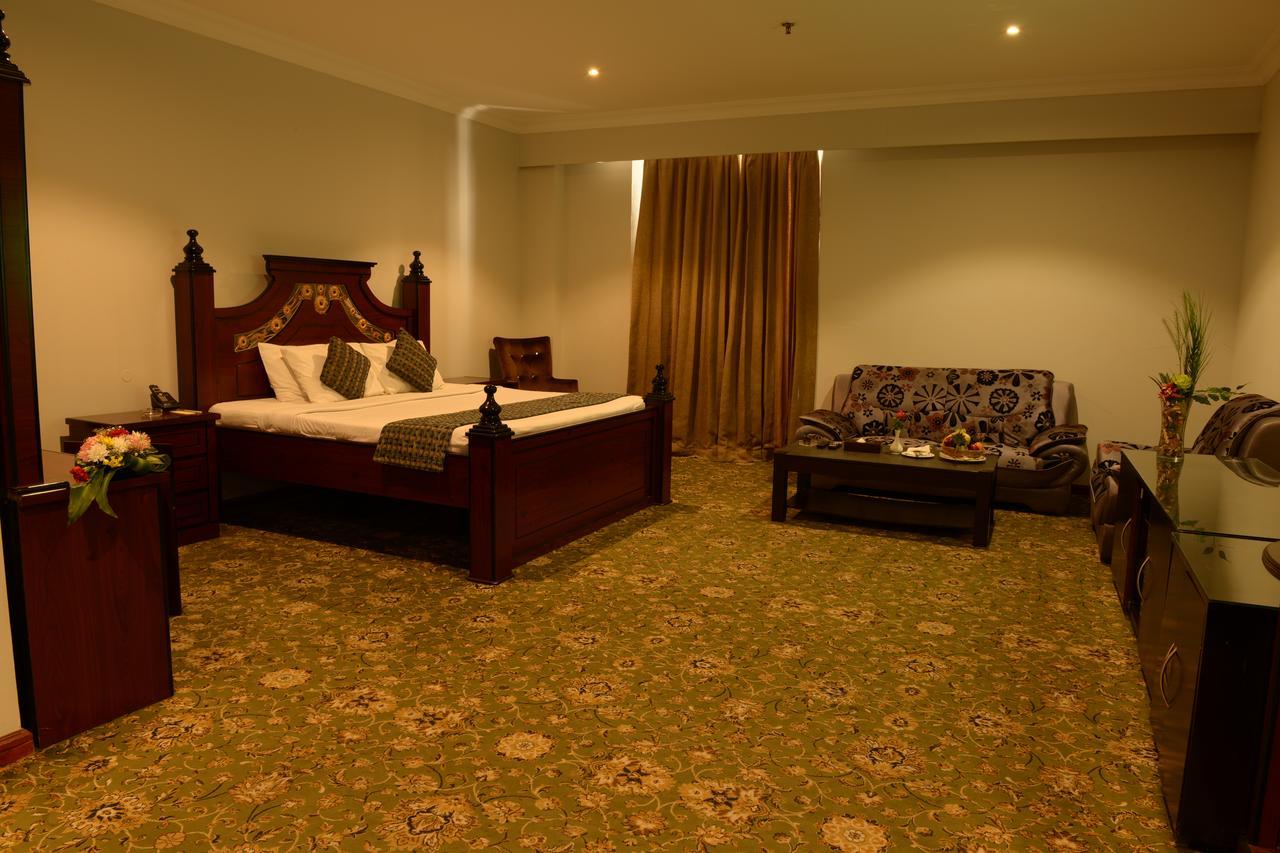 Phoenicia Hotel Al-Manamah Bagian luar foto