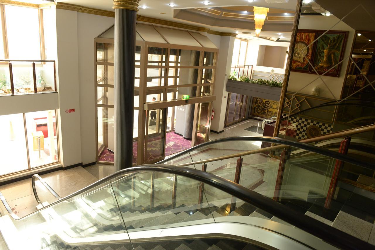 Phoenicia Hotel Al-Manamah Bagian luar foto